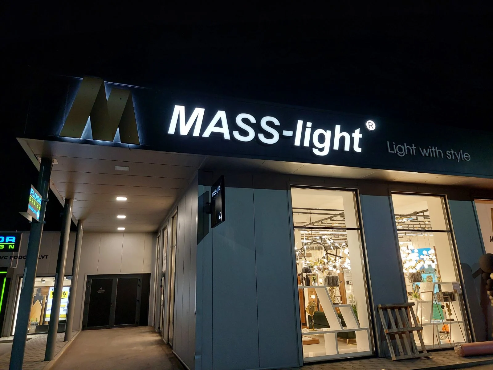 MASS-light &mdash; svjetleća reklama Kraft Studija